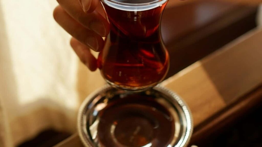 Praxisleitfaden fur osterreichische Modebrands: So findest du LINE-Creators in Indonesien, baust nachhaltige Partnerships und pushst neue Kollektionen smart.