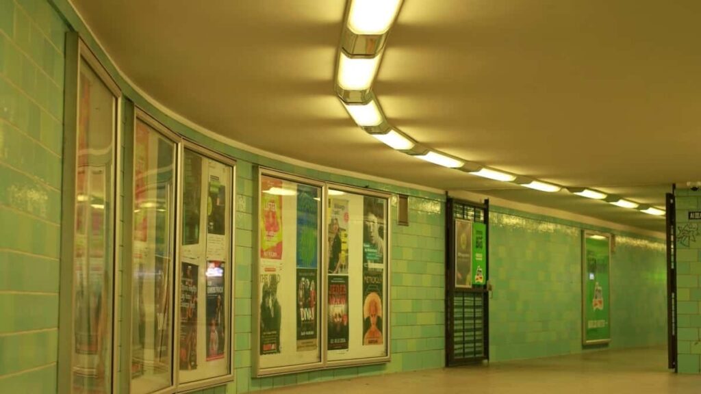 Konkreter Guide fur Advertiser in Osterreich: Wie du polnische Threads-Creators fur BehindtheScenesContent findest, kontaktierst und sicher sponsorest plus Chancen, Risiken und PraxisTaktiken.