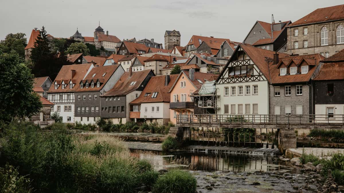 Creator in AT: Israel‑Marken auf HBO Max erreichen — UGC‑Chancen