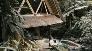 Praktische Anleitung fur Creator aus Osterreich: wie du uber KakaoTalk gezielt MyanmarMarken kontaktierst, Vertrauen aufbaust und deine Media KitCredibility steigerst.